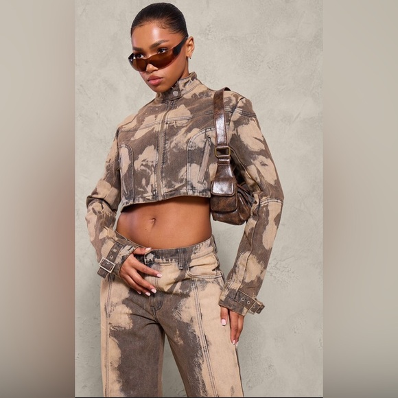 PrettyLittleThing Jackets & Blazers - NWT Prettylittlething BROWN BLEACHED DETAIL BUCKLE CROPPED DENIM JACKET